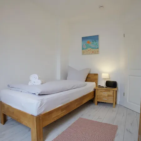 Nyaraló Hus Eesbuell *