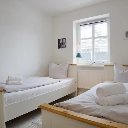 Nyaraló Hus Eesbuell *